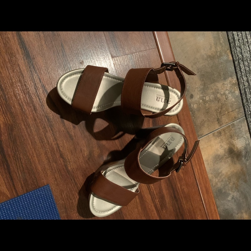 Shoes - Picture 2 of 5
